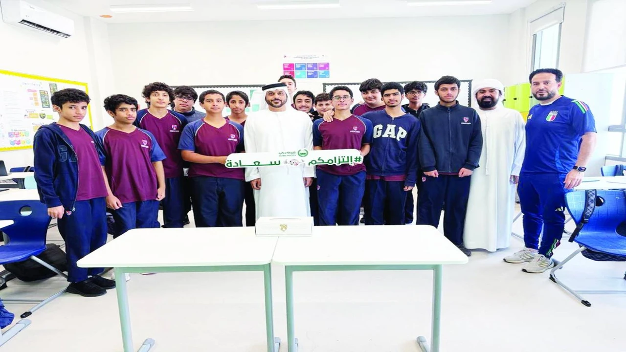 شرطة دبي تعزز وعي الطلبة بالالتزامات الرياضية في الملاعب